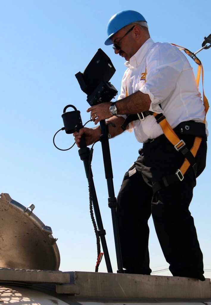 b2833779-3012-48b0-8565-761d973ec370